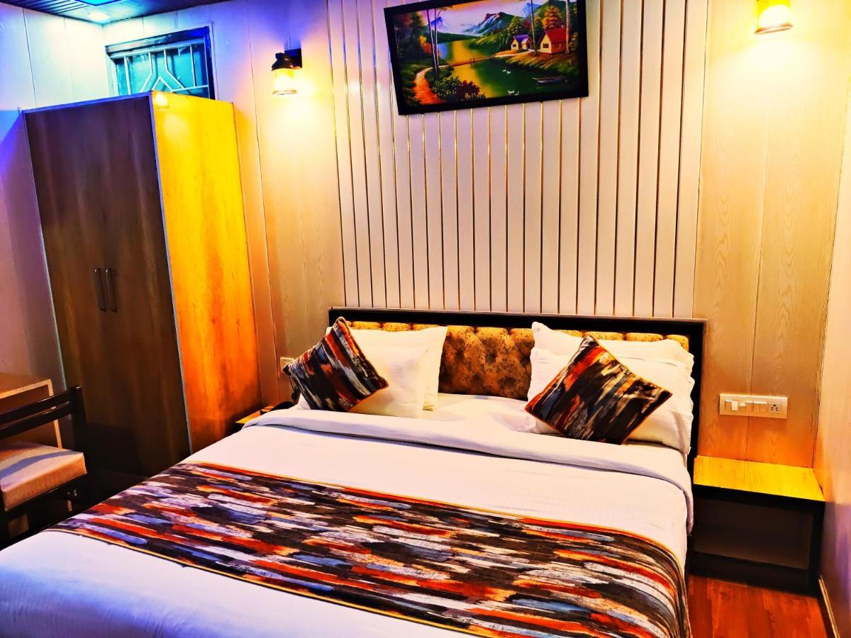 Hotel Bamboo Castle ジャイプール エクステリア 写真