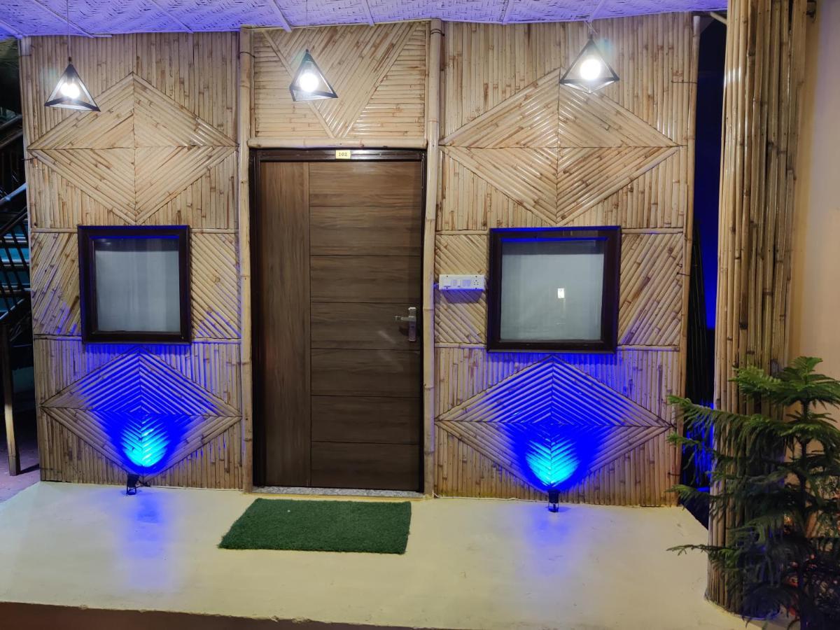 Hotel Bamboo Castle ジャイプール エクステリア 写真