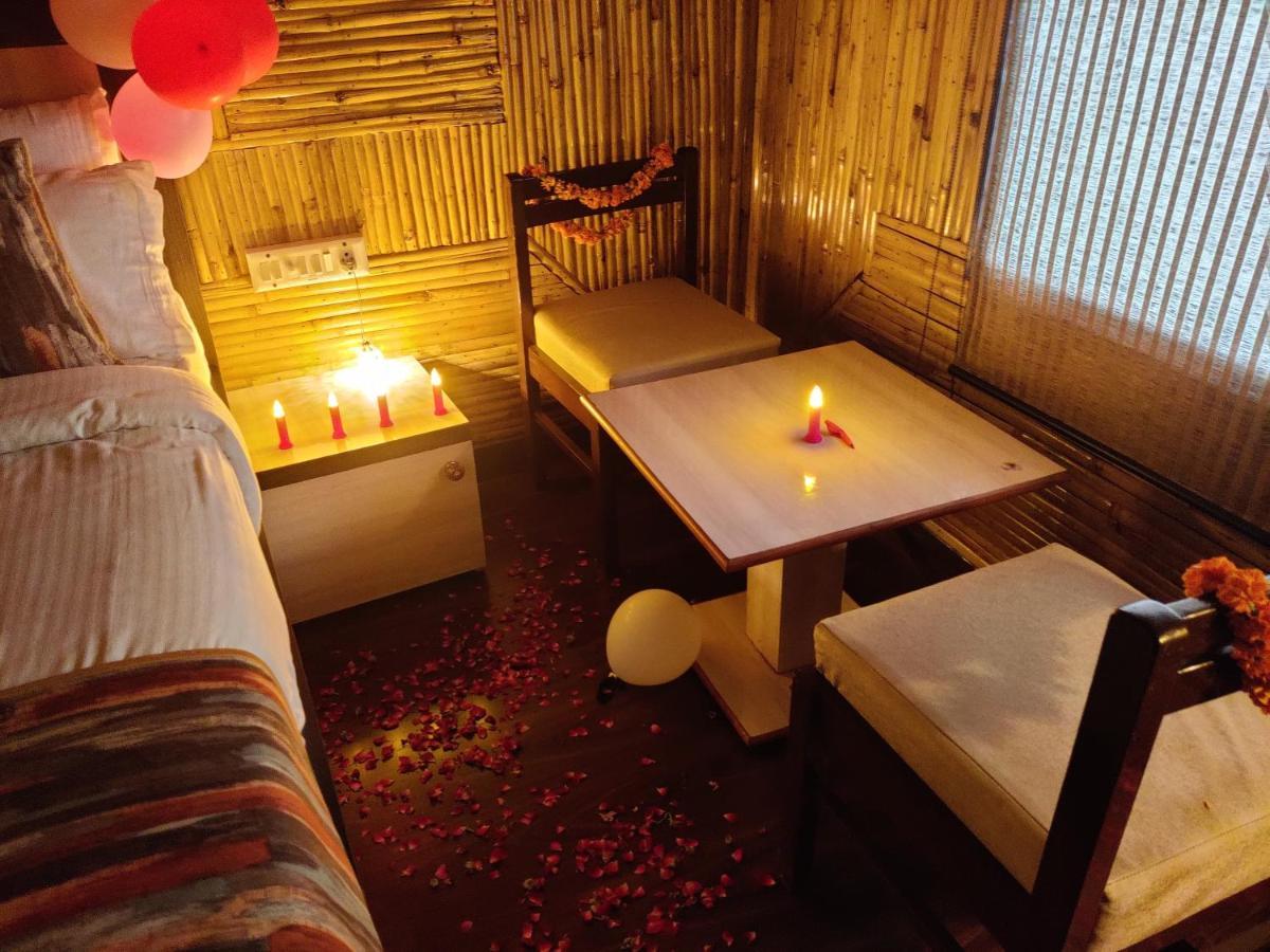 Hotel Bamboo Castle ジャイプール エクステリア 写真