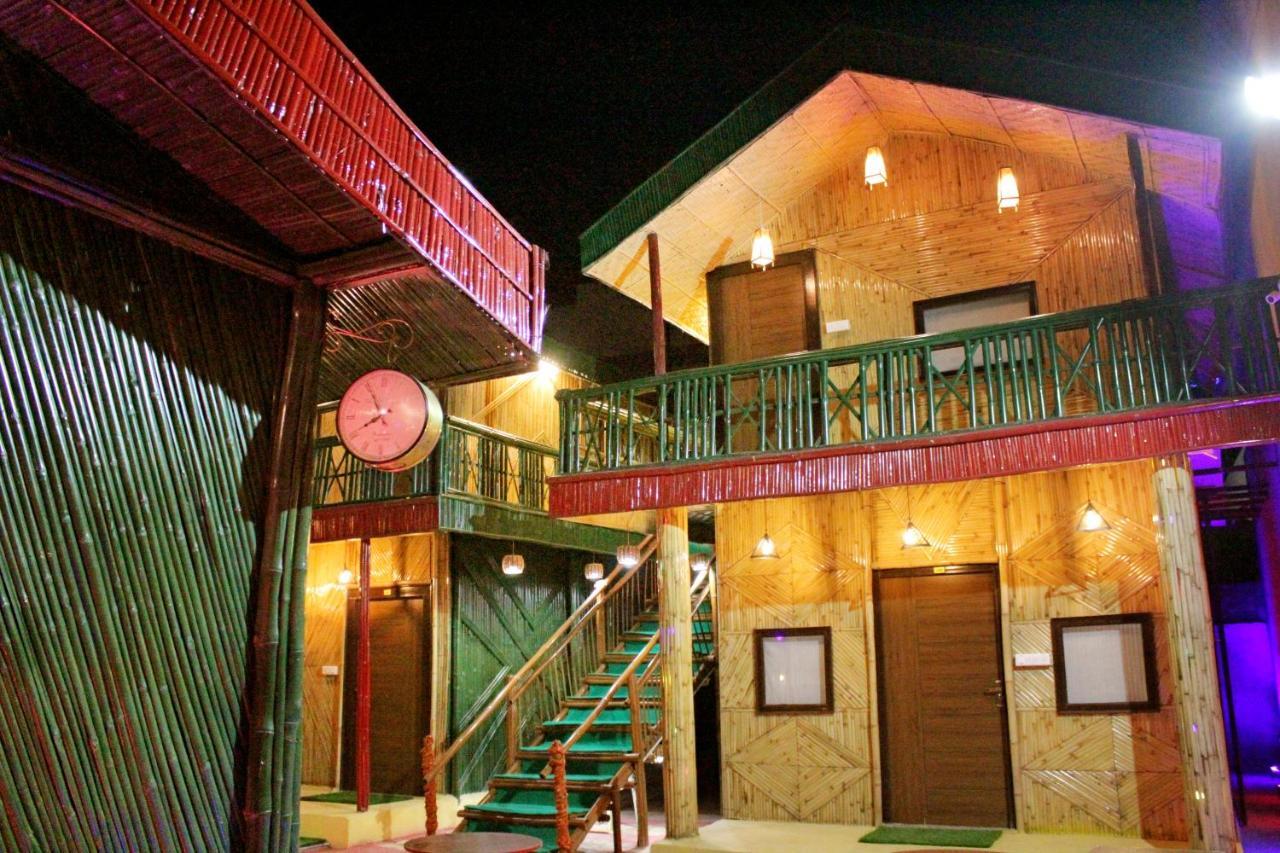Hotel Bamboo Castle ジャイプール エクステリア 写真