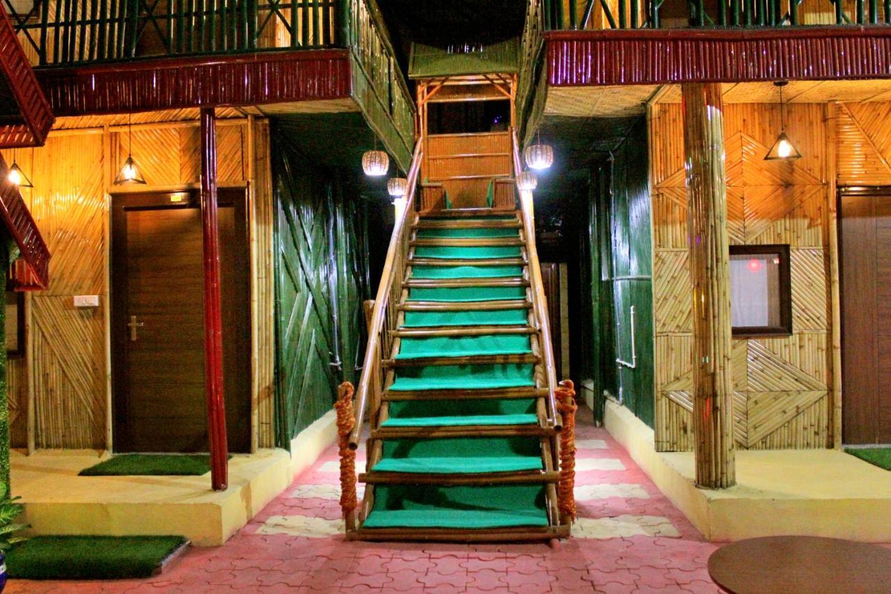 Hotel Bamboo Castle ジャイプール エクステリア 写真