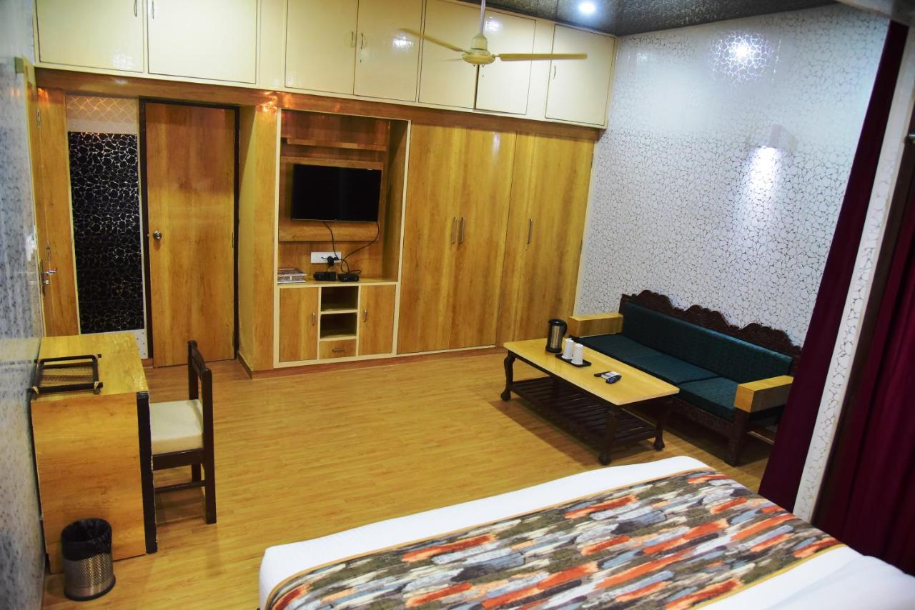 Hotel Bamboo Castle ジャイプール エクステリア 写真